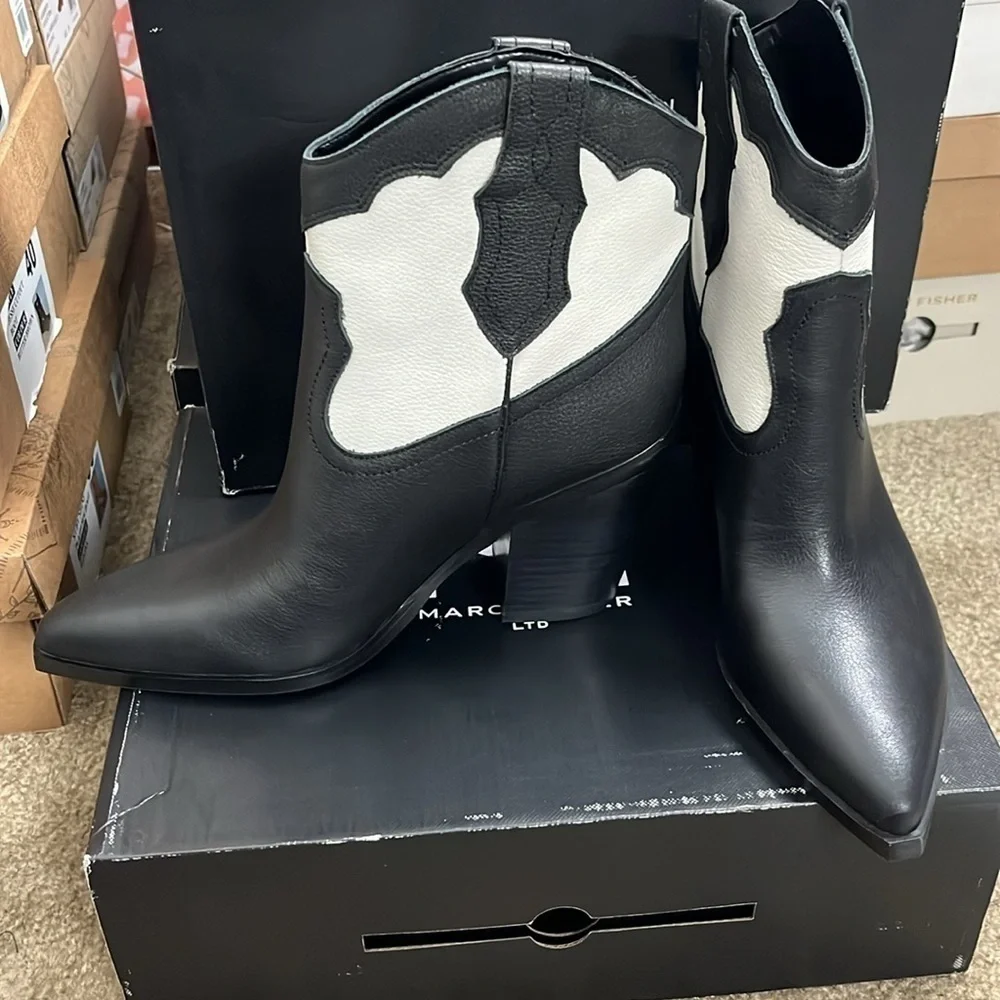 Marc Fisher LTD Gona Western Leather Booties in Black/White